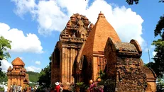 Tham quan Tháp Bà Ponagar về đêm: Tăng trải nghiệm cho du khách