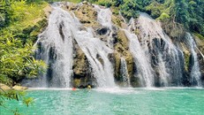 Thác Tà Puồng, xã Hướng Việt, huyện Hướng Hóa (Quảng Trị). Ảnh tư liệu: Thanh Thủy/TTXVN.