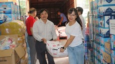 Liên minh Hợp tác xã Việt Nam trao tặng 35 tấn gạo hỗ trợ các HTX chịu thiệt hại nặng nề của cơn bão số 3