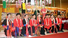 Người Dao Thanh Y tại trưng bày chuyên đề "Độc đáo lễ cấp sắc người Dao Thanh Y" ở Bảo tàng Quảng Ninh. Ảnh: Văn Đức/TTXVN.