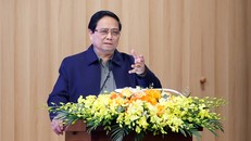 Thủ tướng nhấn mạnh: Xây dựng những công trình thế kỷ, dứt khoát không để thiếu điện với tăng trưởng kinh tế 2 con số. Ảnh: VGP/Nhật Bắc.