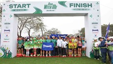 Vinamilk đồng hành cùng hơn 1000 các y bác sĩ, nhân viên y tế, runner tham gia giải “Run With Me - Cộng Đồng Khỏe”.