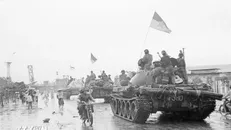 Xe tăng của Lữ đoàn 203, Sư đoàn 304, Quân đoàn 2 tiến vào giải phóng Đà Nẵng (29/3/1975). Ảnh: Hoàng Giang/TTXVN