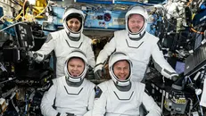 Các phi hành gia "mắc kẹt" 9 tháng trên ISS về lại Trái đất