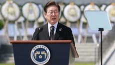 Tân Tổng thống Hàn Quốc Lee Jae Myung phát biểu tại lễ kỷ niệm Ngày Tưởng niệm ở Nghĩa trang Quốc gia Seoul ngày 6/6/2025.