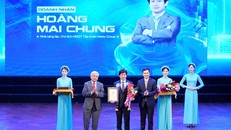 Ông Hoàng Mai Chung – Chủ tịch HĐQT Meey Group nhận giải thưởng doanh nhân tiên phong đổi mới sáng tạo và chuyển đổi số trong kỷ nguyên vươn mình của đất nước