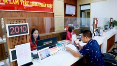 Người dân Hà Nội có thể nộp hồ sơ trực tuyến một số thủ tục liên quan đến đất đai. Ảnh: Quang Phong/TTXVN.