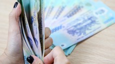 Bộ Nội vụ đang tiếp tục theo dõi, đôn đốc giải quyết kịp thời, đầy đủ chế độ, chính sách cho đội ngũ cán bộ, công chức, viên chức nghỉ chế độ do sắp xếp theo quy định. Ảnh: PV/TTXVN.