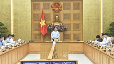 Phó Thủ tướng Mai Văn Chính phát biểu tại cuộc họp.