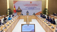 Thủ tướng chủ trì gặp mặt Đoàn Ngoại giao. Ảnh: VGP.