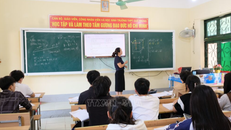 Đề nghị giao Sở GD&ĐT chủ trì tuyển dụng, tiếp nhận, điều động, biệt phái, thuyên chuyển giáo viên. Ảnh: TTXVN.