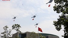 Hào hùng dàn máy bay quân sự bay qua Quảng trường Ba Đình