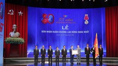 Tổng Bí thư Tô Lâm trao Huân chương Lao động hạng Nhất cho Đài Truyền hình Việt Nam.