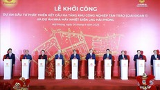 Thủ tướng Phạm Minh Chính và các đại biểu khởi công Dự án Đầu tư phát triển kết cấu hạ tầng khu công nghiệp Tân Trào (giai đoạn 1) và Dự án Nhà máy Nhiệt điện LNG Hải Phòng. Ảnh: Dương Giang/TTXVN.