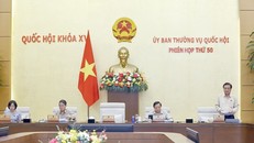 Phó Chủ tịch Quốc hội Lê Minh Hoan phát biểu và điều hành phiên họp. Ảnh: Doãn Tấn/TTXVN.