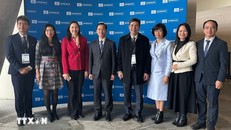 Đoàn Việt Nam tham dự Kỳ họp lần thứ 222 Hội đồng chấp hành Tổ chức Giáo dục, Khoa học và Văn hóa của Liên hợp quốc (UNESCO). Ảnh: TTXVN.