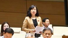 Bộ trưởng Bộ Y tế Đào Hồng Lan phát biểu tại hội trường. Ảnh: Doãn Tấn/TTXVN.