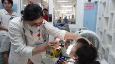 TP HCM siết kiểm soát tay chân miệng và sốt xuất huyết