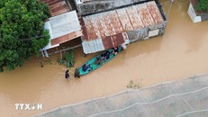 Tính đến sáng 23/11, mưa lũ ở miền Trung khiến 102 người chết và mất tích
