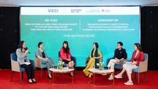 Toàn cảnh phiên toạ đàm.