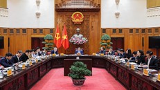 Thủ tướng Phạm Minh Chính chủ trì cuộc họp của Thường trực Chính phủ ngày 5/12. Ảnh: VGP/Nhật Bắc.