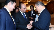 Thủ tướng trao đổi trực tiếp với đại diện các doanh nghiệp CNTT tại Nhật Bản 