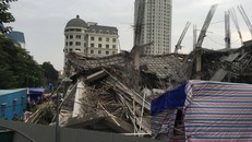 Hiện trường vụ đổ sập.