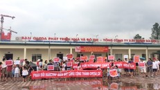 Cư dân KĐT Ngoại giao đoàn căng băng rôn phản đối thay đổi quy hoạch của Hancorp 