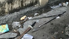 Nhóm côn đồ dùng hung khí đâm chém náo loạn trong đêm