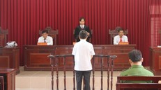 Bị cáo Chinh trước vành móng ngựa.