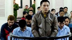 Các bị cáo tại tòa. 