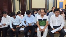 Các bị cáo kêu oan tại tòa.