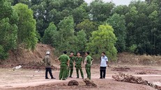 Khu vực tìm thấy thi thể nạn nhân bị đốt cháy. Ảnh: Thanh Niên.