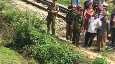 Lực lượng chức năng có mặt bảo vệ hiện trường. Ảnh: Dũng Cường