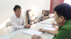 Đối tượng Lò Thị Pưng tại cơ quan điều tra. Ảnh: Công an cung cấp