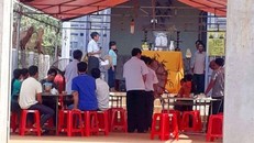 Gia đình em Hường tổ chức an táng