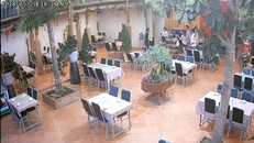 Hiện trường vụ án được camera tại quán ghi lại. Ảnh: VietNamNet.