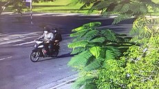 Chân dung hai đối tượng trước khi gây ra vụ cướp tài sản được camera ghi lại