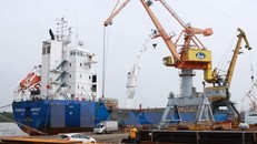 Xuất siêu 2,8 tỷ USD, doanh nghiệp nội tăng trưởng cao hơn khối FDI