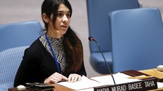 Nadia Murad phát biểu tại cuộc họp của Hội đồng Bảo an Liên Hợp Quốc ở New York, Mỹ tháng 12/2015