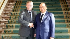 Thủ tướng Nguyễn Xuân Phúc gặp Chủ tịch Hạ viện Bỉ Siegfried Bracke