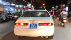 Ô tô biển số xanh giả lưu thông trên đường Nguyễn Duy Trinh