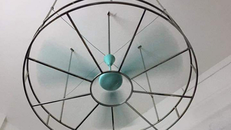 Chiếc quạt trần có khung sắt đang gây sốt mạng xã hội - Ảnh Trần Phương Giang (Group Tinh Tế).