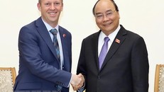 Thủ tướng Nguyễn Xuân Phúc tiếp Đại sứ Gareth Ward
