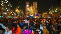 Nhà thờ Lớn Hà Nội đêm Noel 24/12