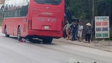 Hiện trường vụ tai nạn trên QL 1A khiến cụ ông tử vong khi xe khách kéo lê.