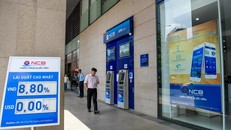 Hầu hết ngân hàng cỡ vừa và nhỏ chỉ tập trung điểm giao dịch tại khu vực thành thị. Ảnh minh họa: Quỳnh Trang.