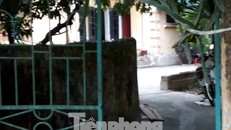 Ngôi nhà ở cuối ngõ, nơi xảy ra vụ bố đẻ tàn nhẫn đánh 2 con trọng thương - Ảnh: Hoàng Long