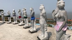 Bộ tượng 12 con giáp ở Đồ Sơn (Hải Phòng) từng gây tranh cãi trong giới chuyên môn về sự dung tục của nó