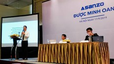 Ông Phạm Văn Tam và đại diện Công ty Asanzo tại buổi họp báo 